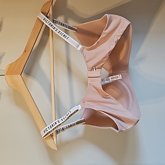 Victoria Secret wireless bra size 36C - Picture 3 of 5